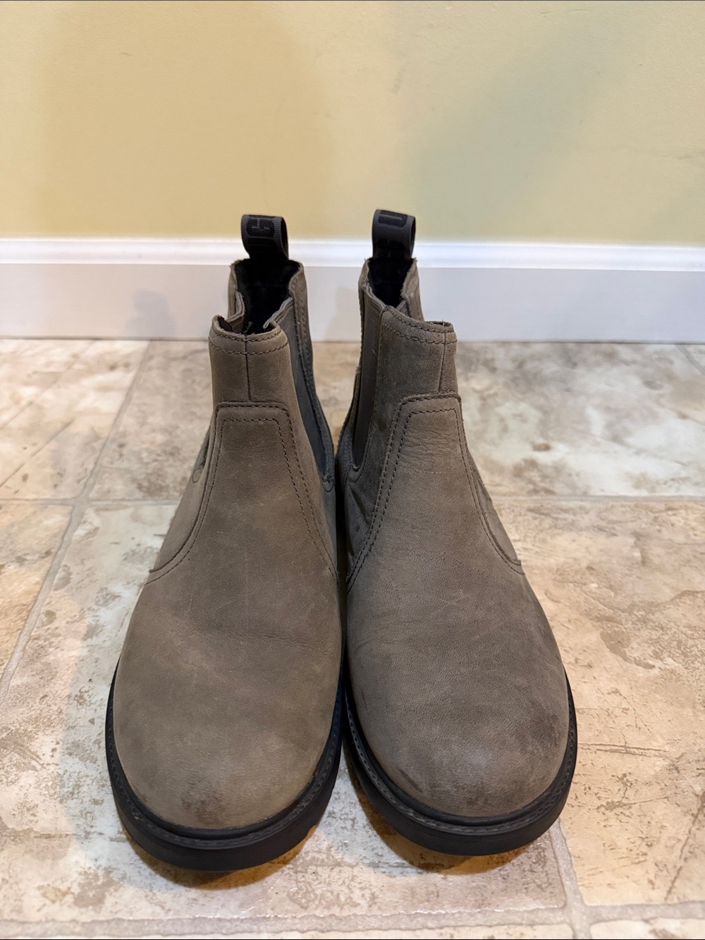 Men's UGG Bolden Gray Leather Pull On Chelsea Boots